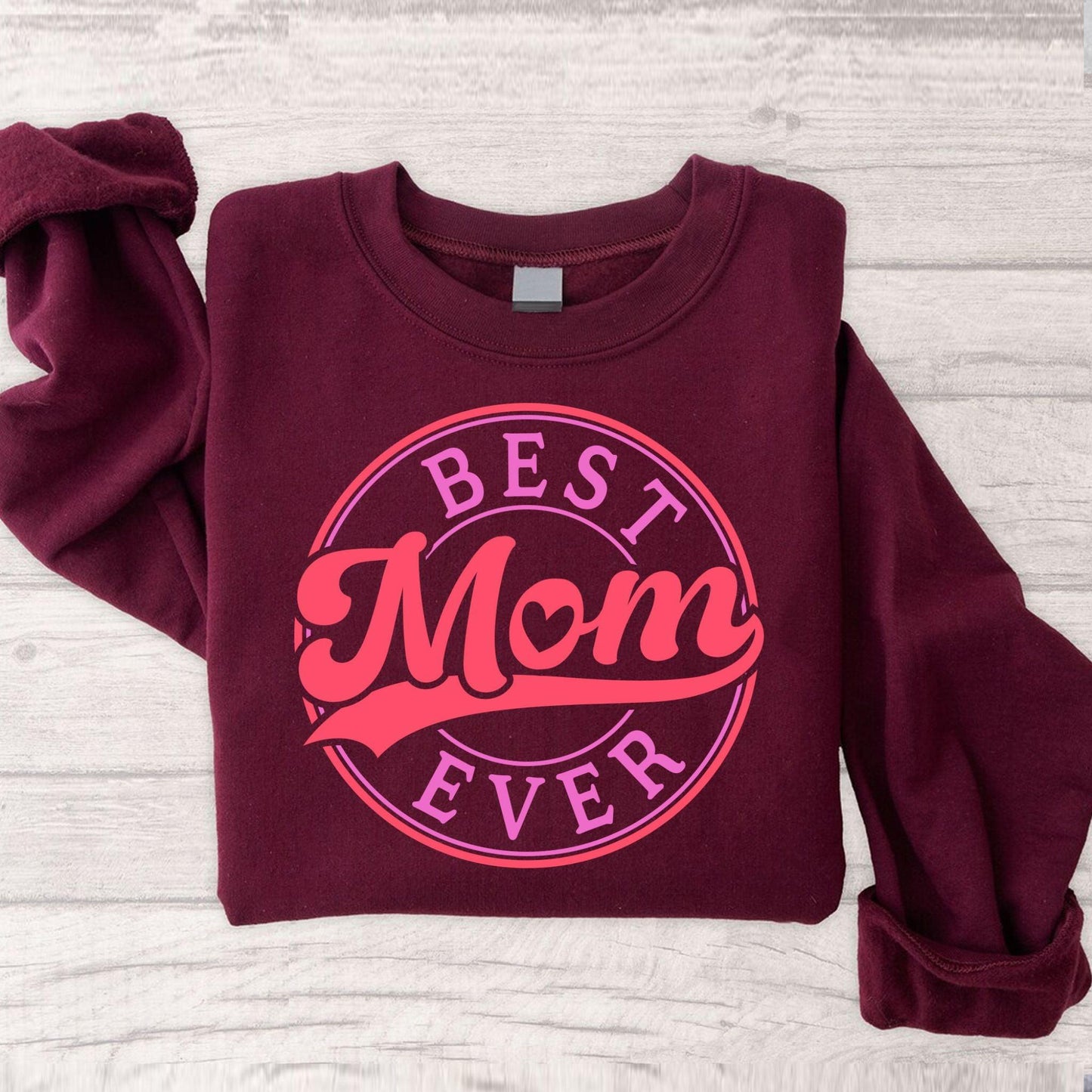 Best Mom Ever SVG PNG | Retro Badge Shirt Design.